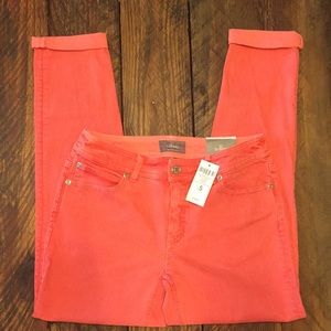NWT Chico’s jeans in size 0.5 (size 6)